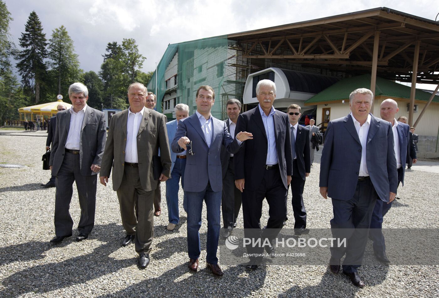 Д.Медведев встретился с главами политических партий