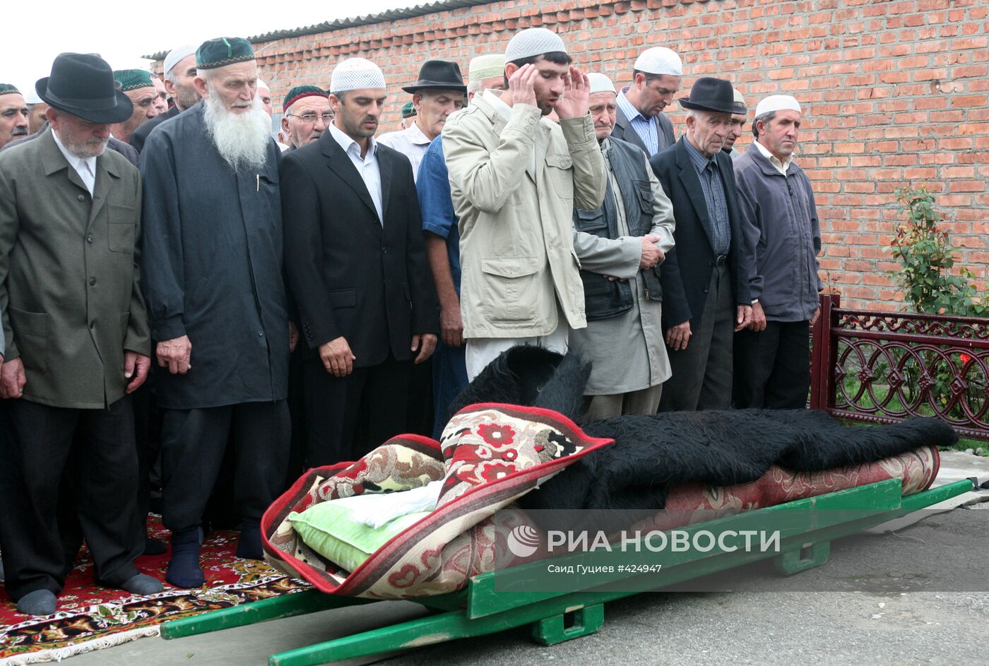 Похороны З.Садулаевой, убитой в Заводском районе Грозного