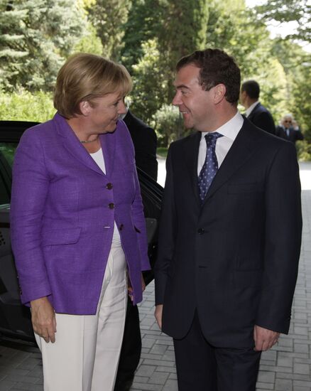Д.Медведев провел встречу с А.Меркель в Сочи
