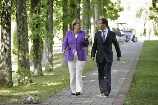 Д.Медведев провел встречу с А.Меркель в Сочи