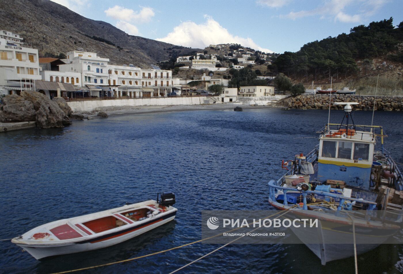 Курортный поселок на острове Крит