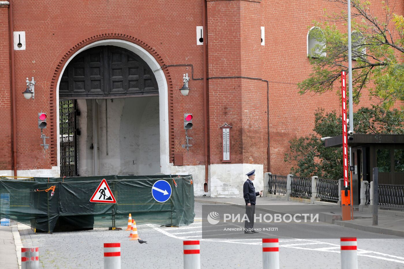 Боровицкие ворота Московского Кремля | РИА Новости Медиабанк