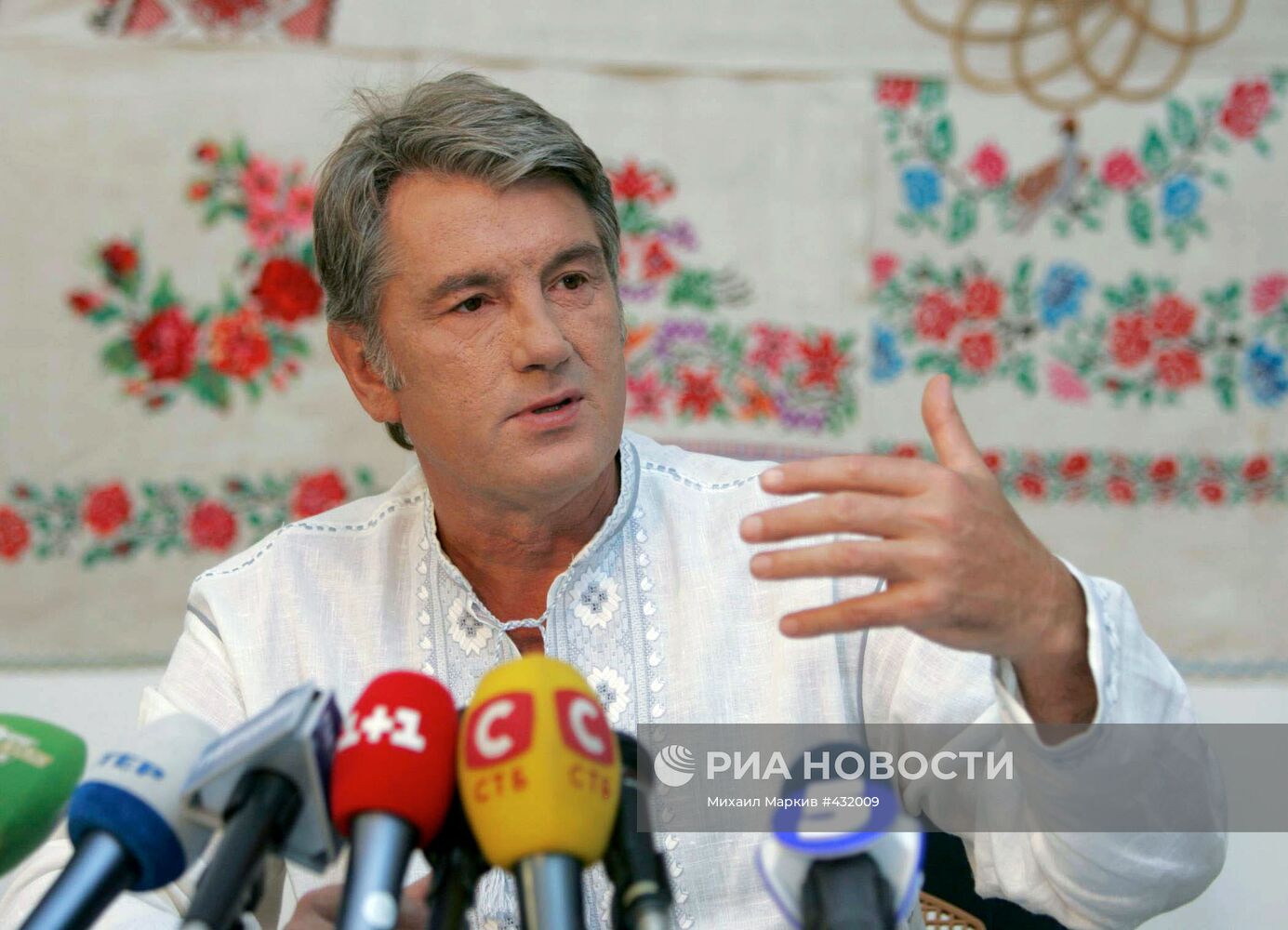 В.Ющенко на пресс-конференции в Полтавской области