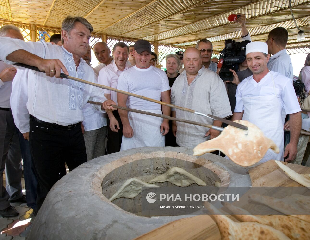 В.Ющенко на открытии Сорочинской ярмарки в Полтавской области