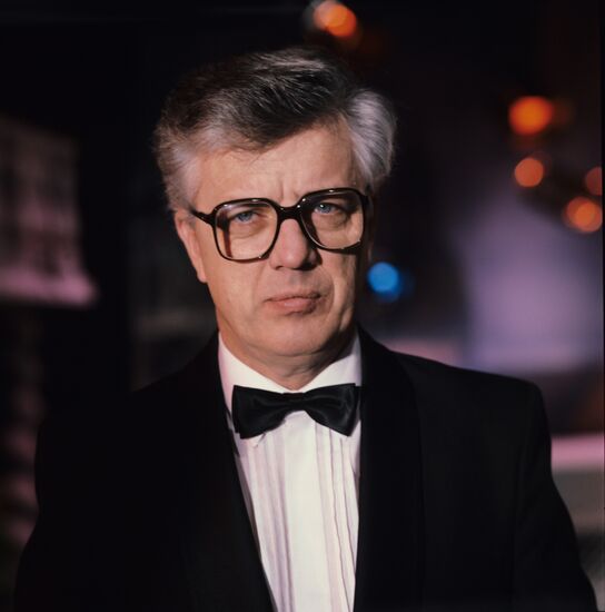 Раймонд Паулс