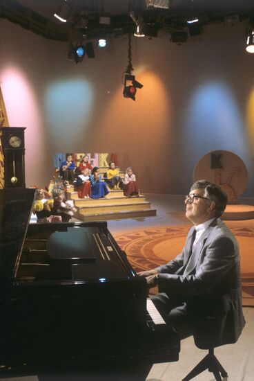 Раймонд Паулс