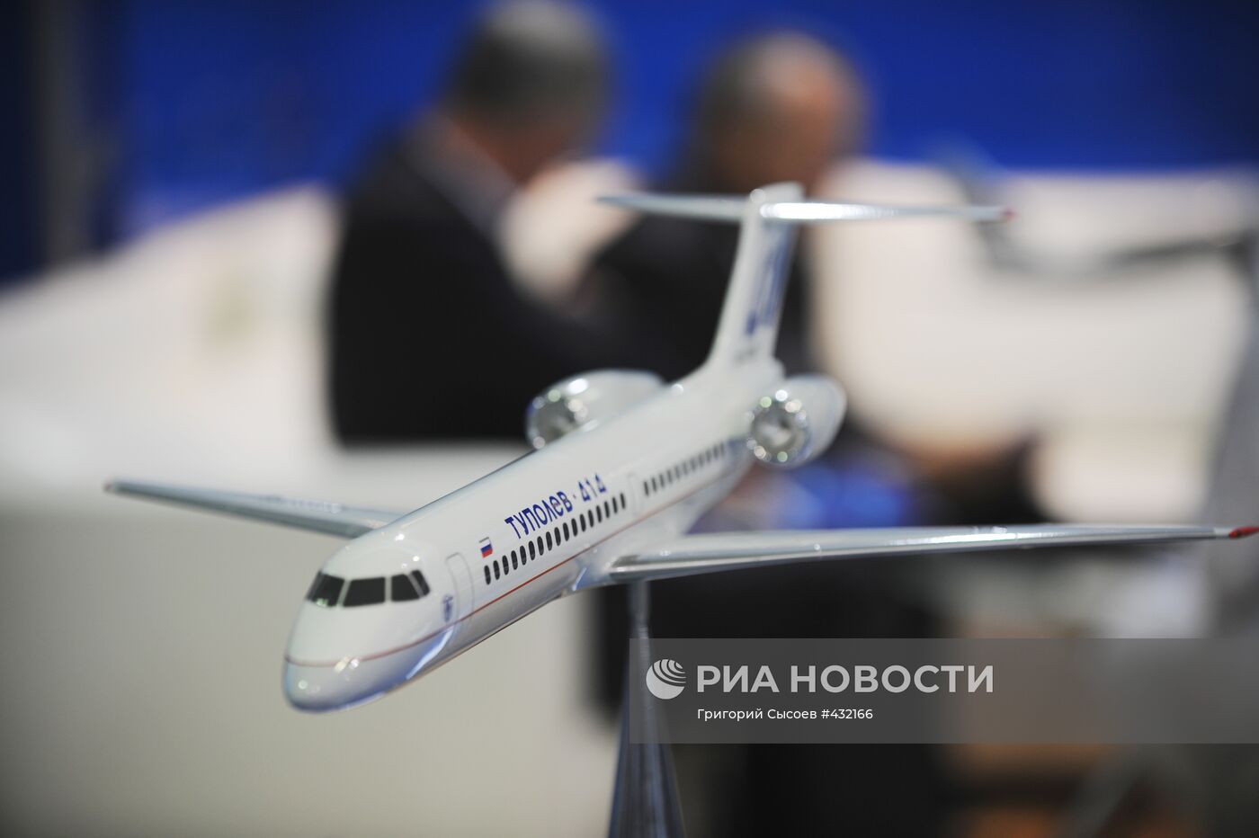 Макет регионального пассажирского самолета Ту-414