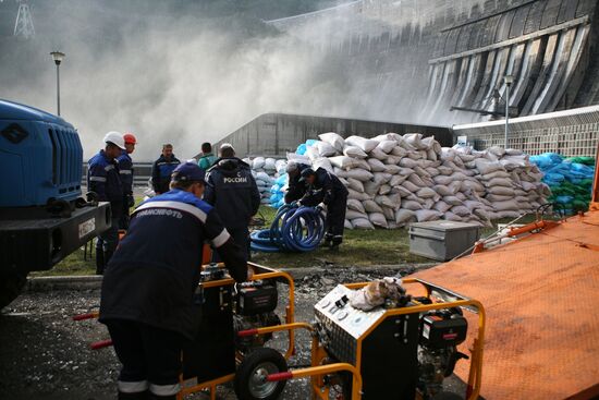 Ликвидация последствий аварии на Саяно-Шушенской ГЭС