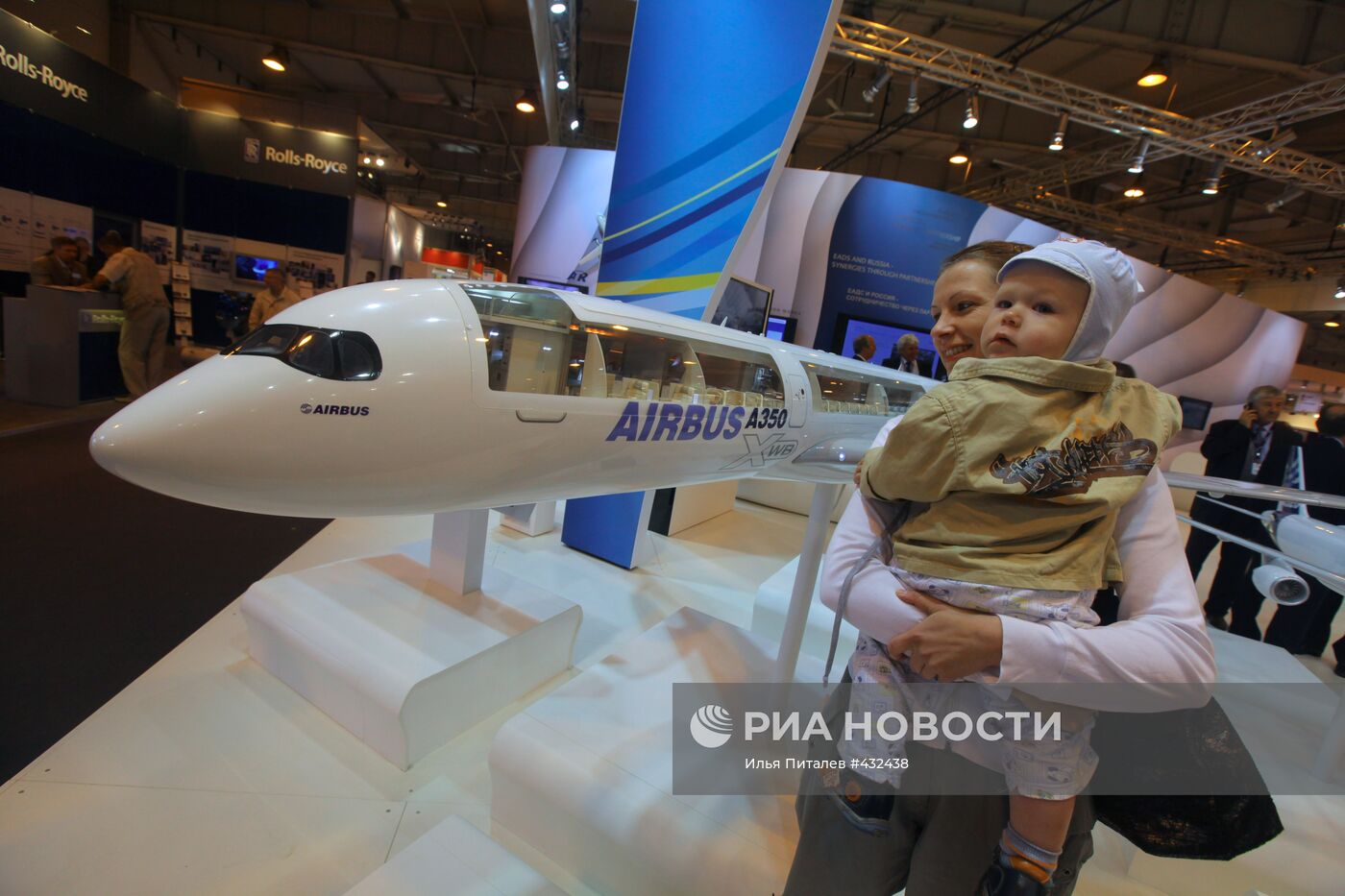 Макет самолета Airbus А350 на "МАКС-2009"
