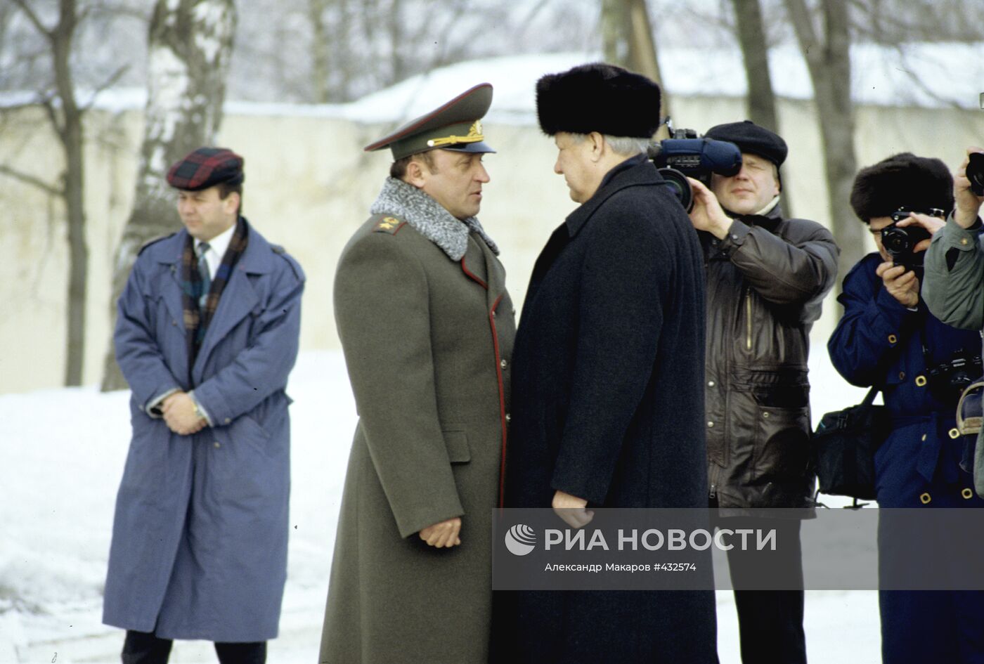 Борис Ельцин и Павел Грачев