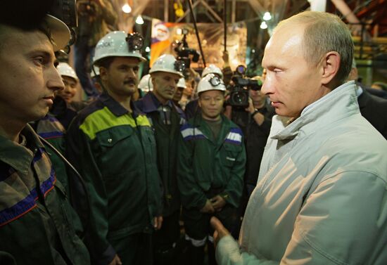 Рабочая поездка В. Путина в г. Мирный