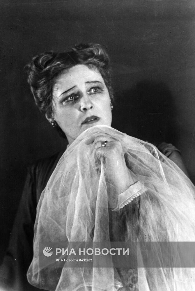 Алла Тарасова