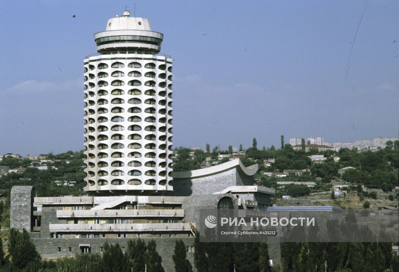 Дворец молодежи в Ереване | РИА Новости Медиабанк