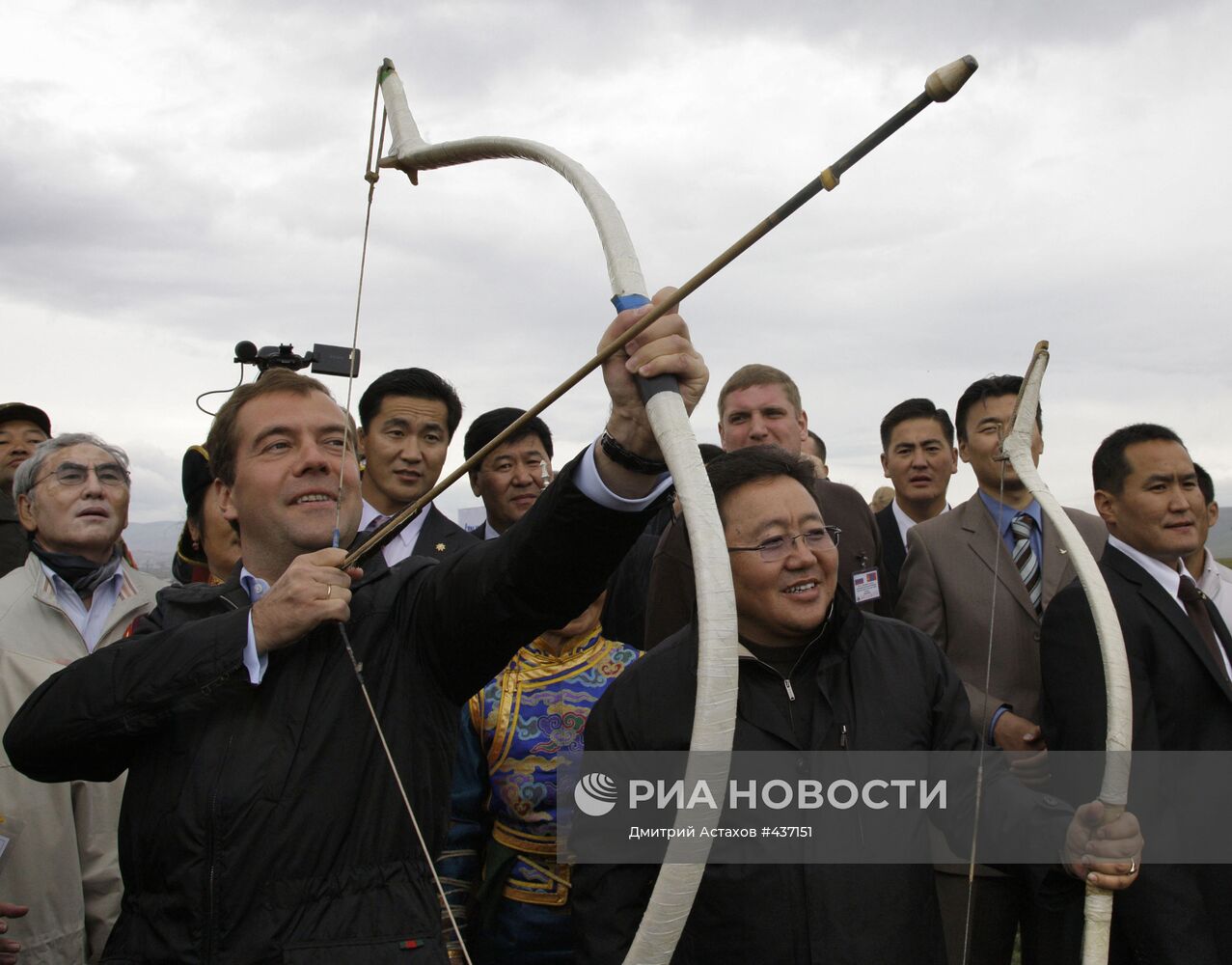 Д. Медведев принял участие в праздновании Надама