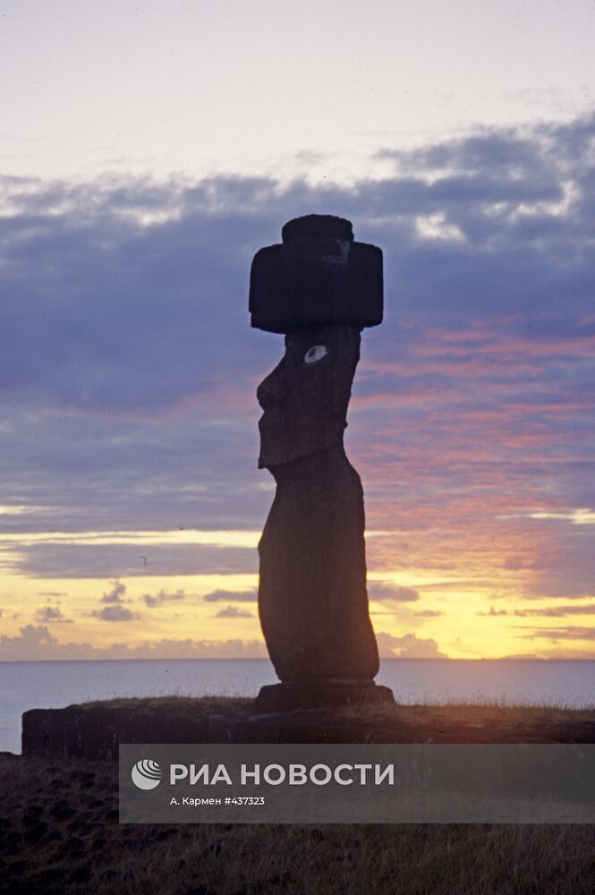 Каменные изваяния - моаи