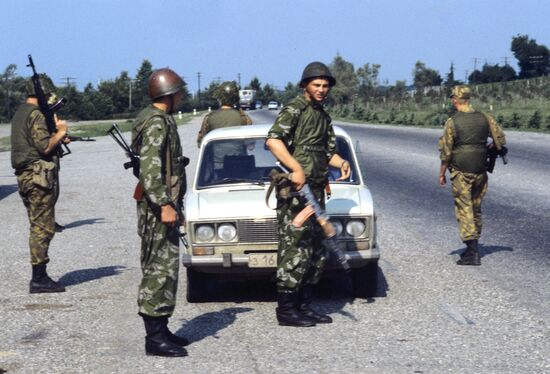 Солдаты внутренних войск