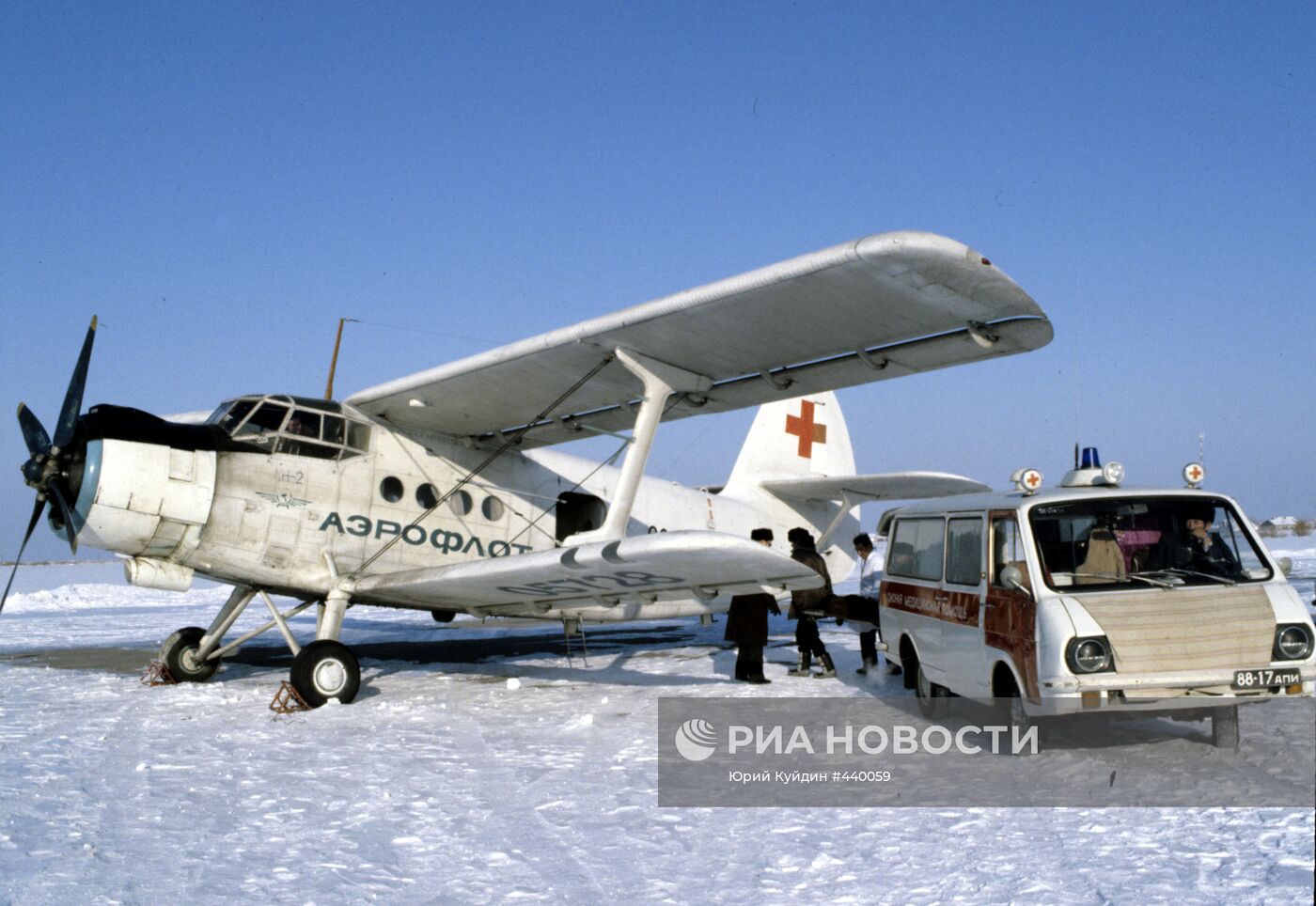 Санитарный самолет