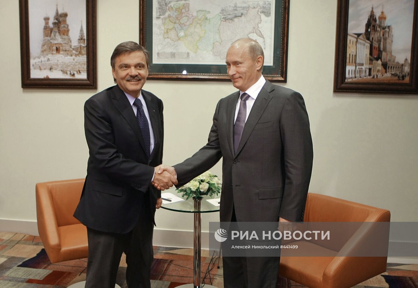 Встреча премьер-министра РФ В.Путина с Рене Фазелем в Москве