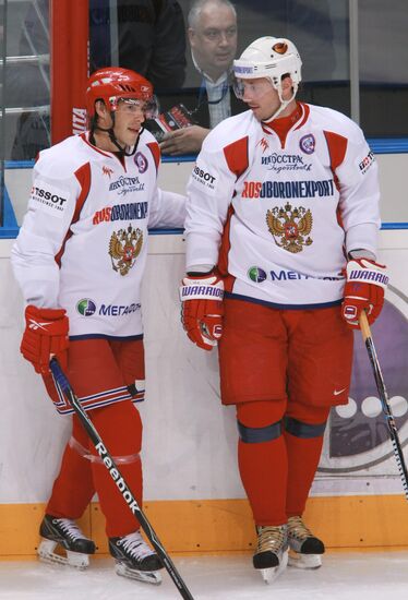 Хоккеисты Ковальчук Илья и Павел Дацюк