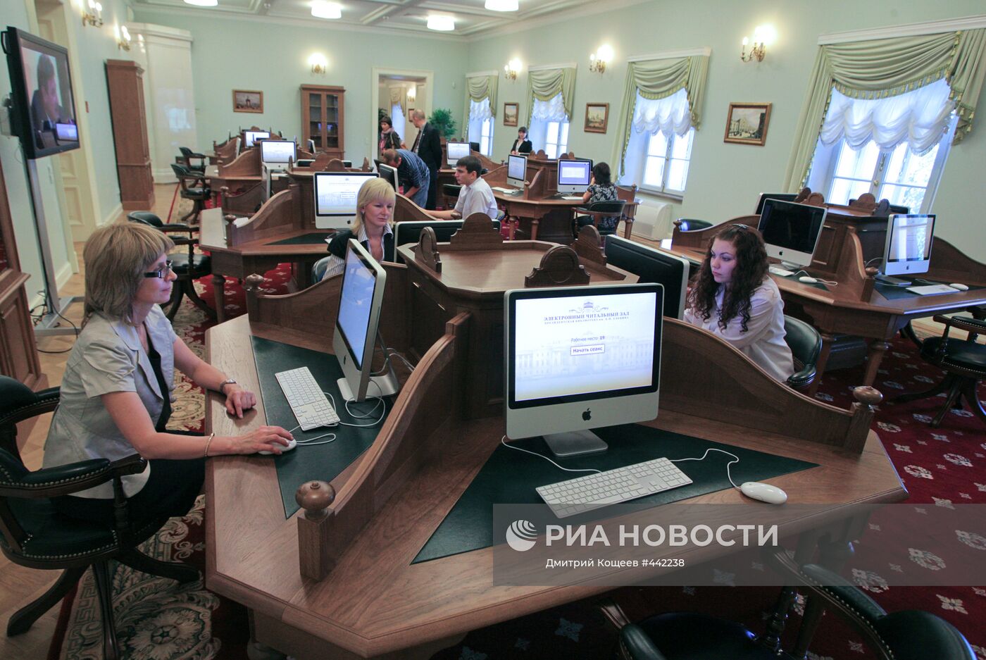 В Петербурге открылась для посетителей Президентская библиотека