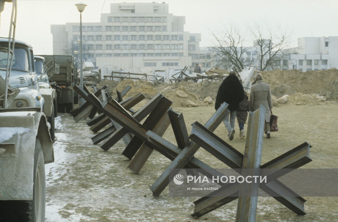 Противотанковые ежи