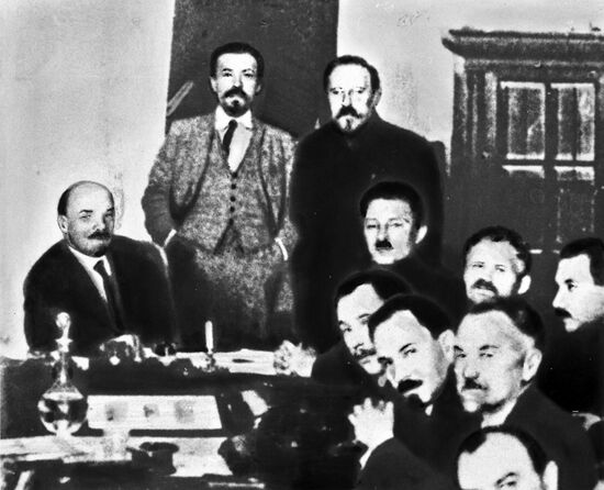 В.И.Ленин, А.И.Рыков и Л.Б.Каменев