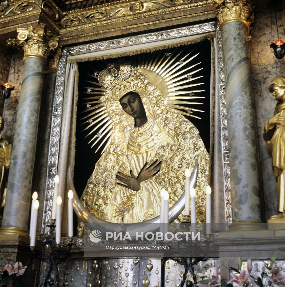 Образ святой Девы Марии Остробрамской