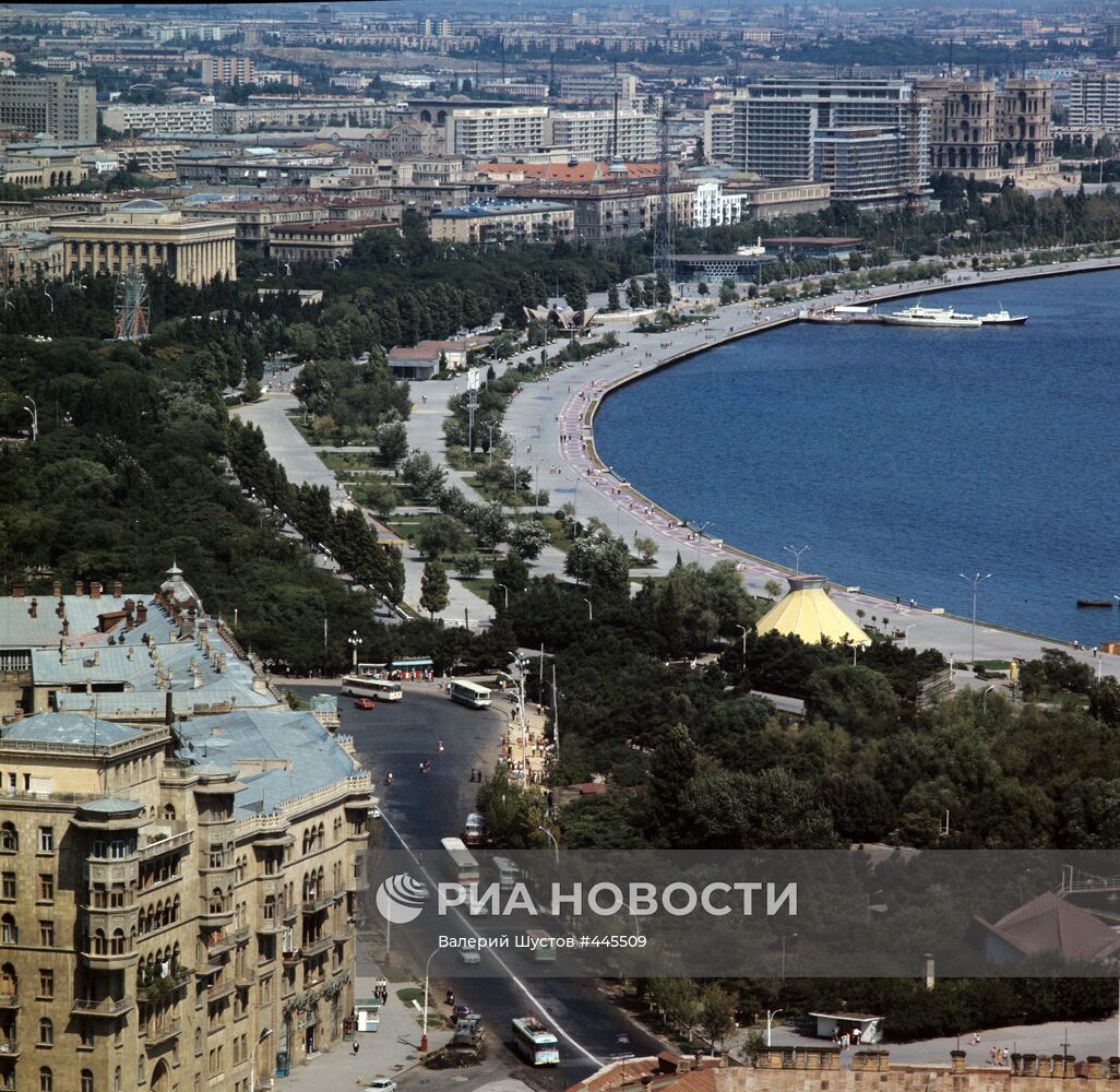 Приморский парк в Баку