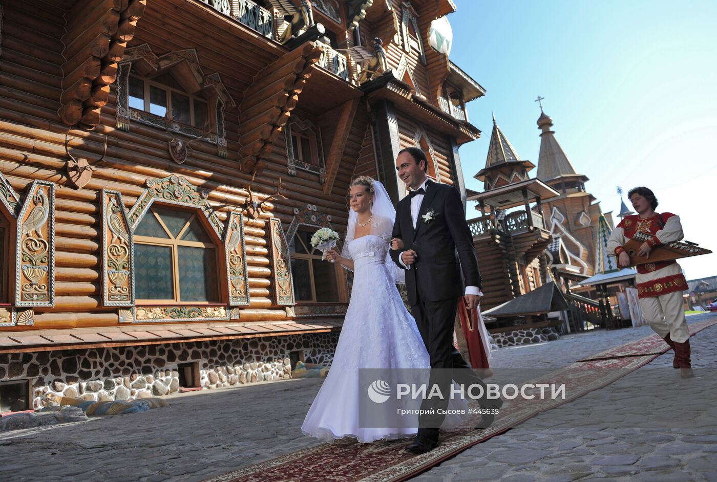Регистрация брака в ЗАГСе на территории Измайловского Кремля
