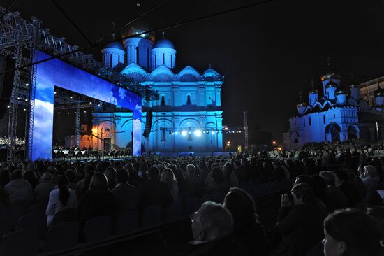 Концерт "Великие голоса России" на Соборной площади Кремля
