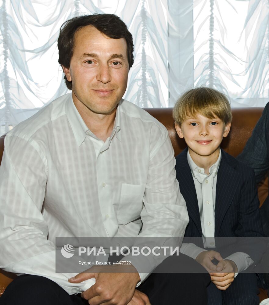 Руслан Байсаров с сыном Дени