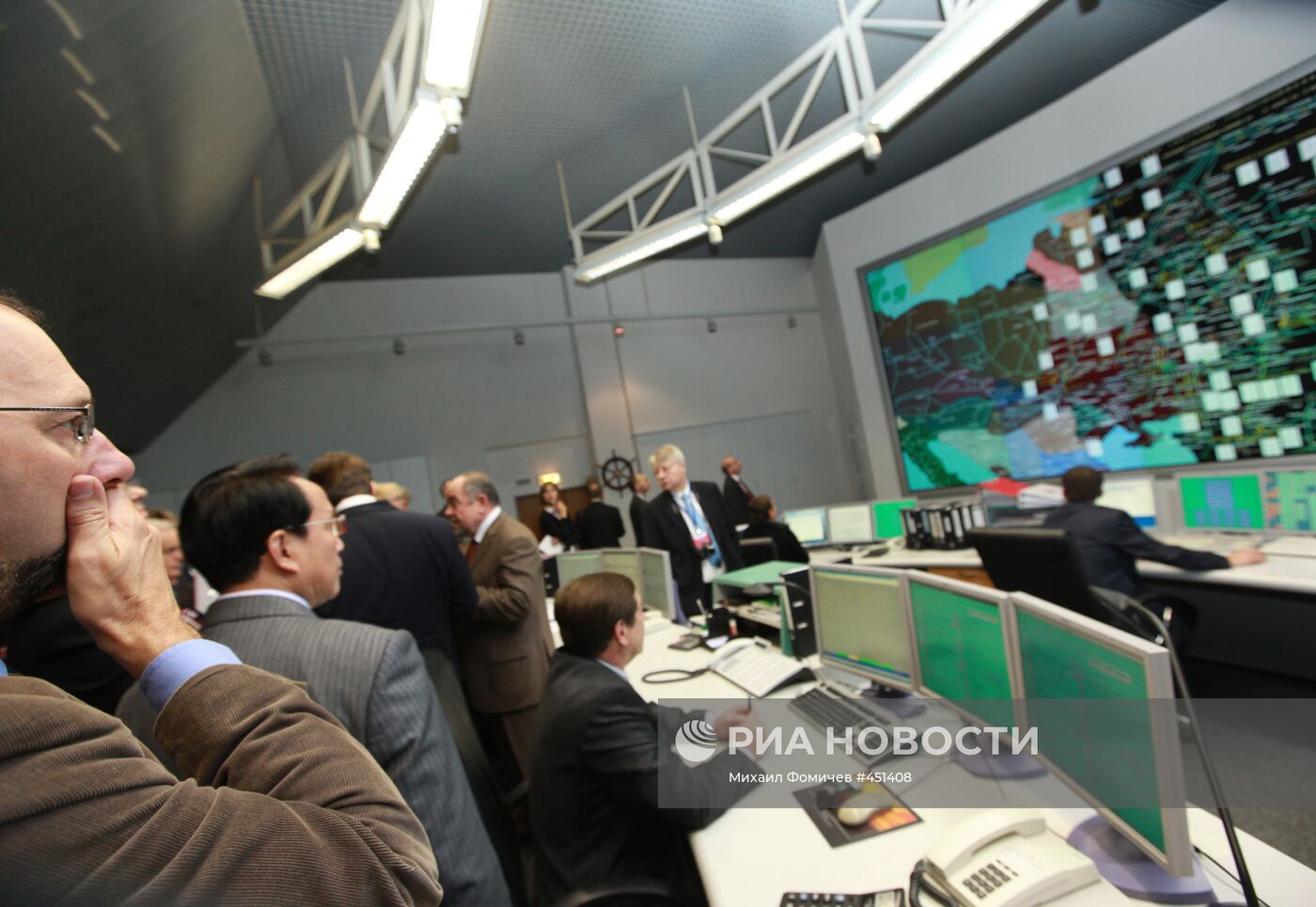 Участники клуба "Валдай" посетили диспетчерскую "Газпрома"