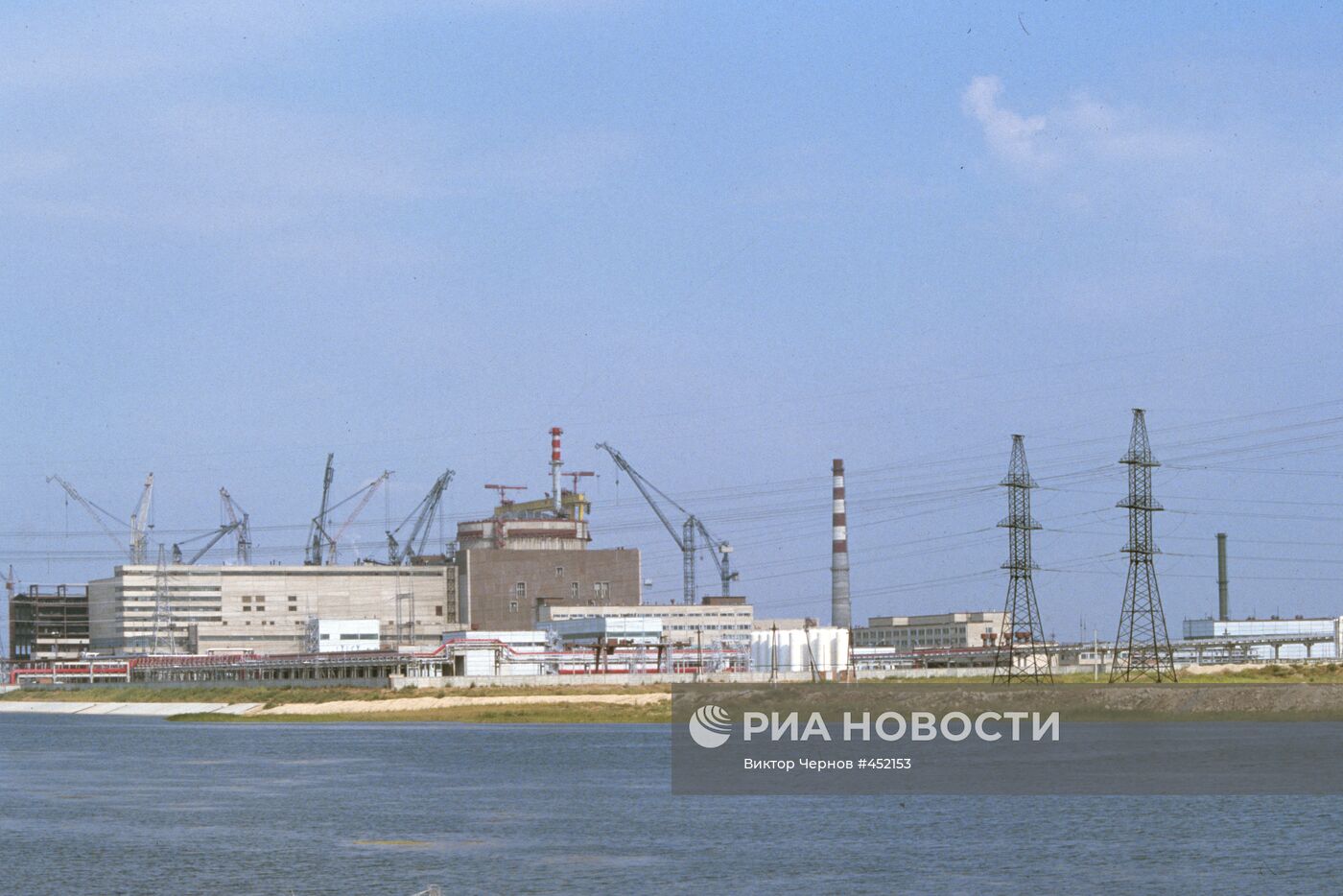 Здание блока атомной электростанции