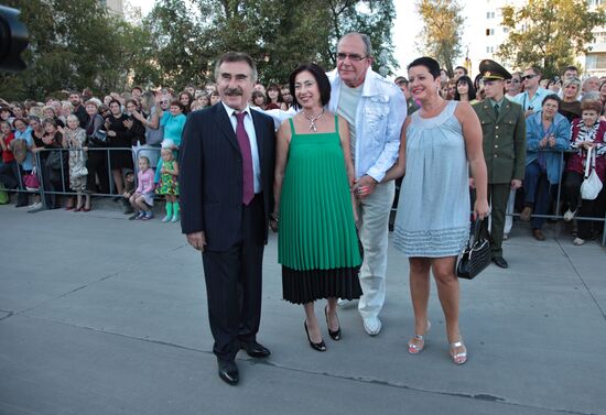 Леонид Каневский и Эмануил Виторган с супругами