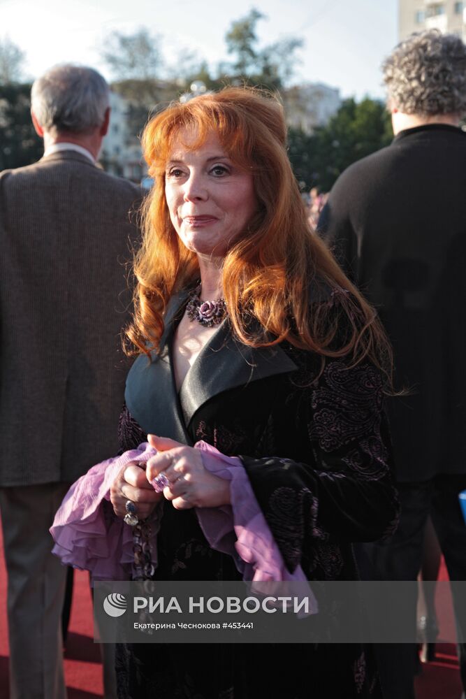 Клара Новикова