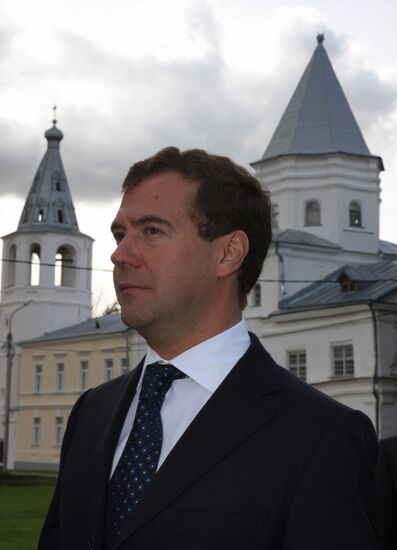 Поездка Д. Медведева в Великий Новгород