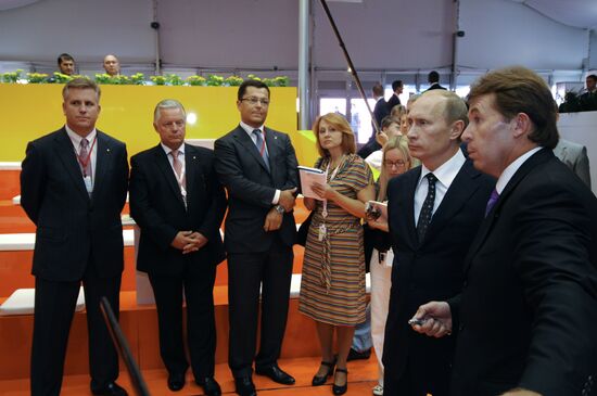 В.Путин и С.Богданчиков на VIII Международном форуме в Сочи