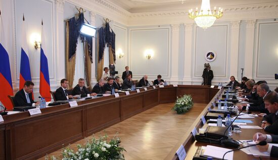 Д. Медведев провел заседание президиума Госсовета