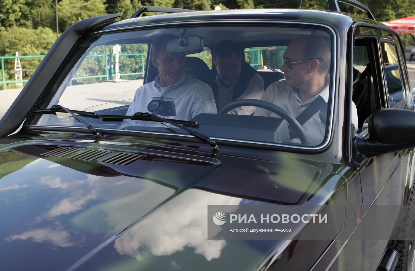 В. Путин посетил Сочинский национальный парк