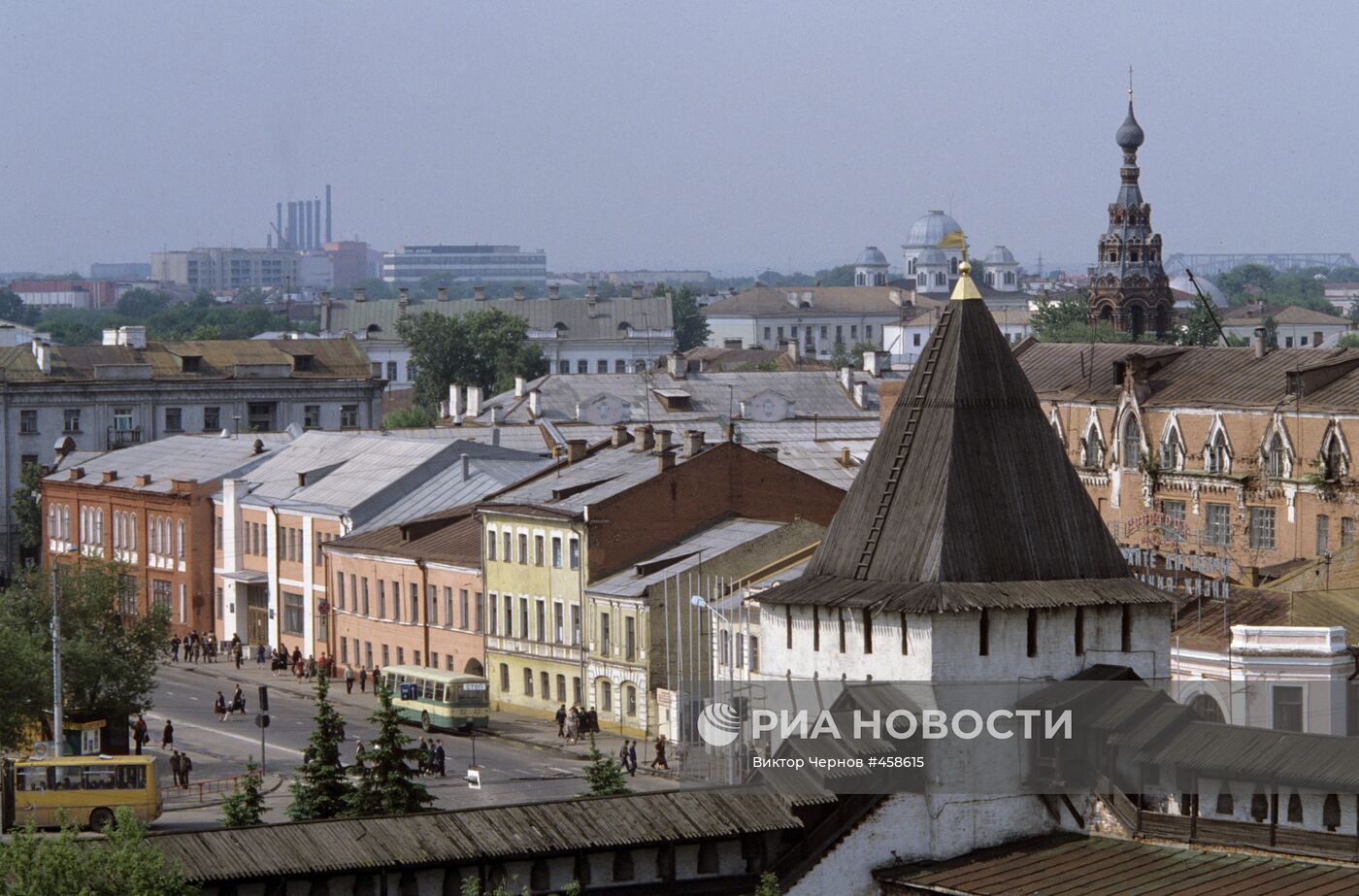 Вид на старую часть города Ярославля