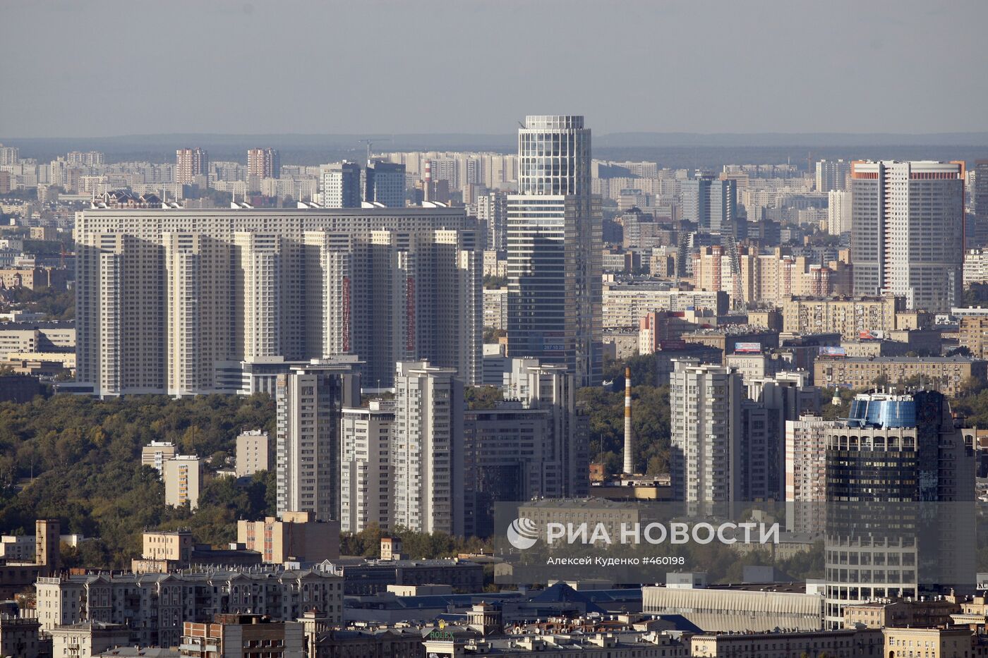 Вид на Москву с верхнего этажа МГУ