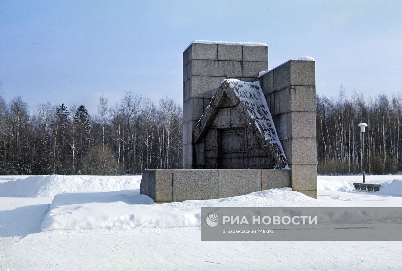 Памятник "Шалаш В.И.Ленина"