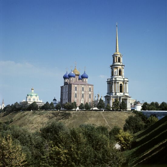 Успенский собор и колокольня Рязанского кремля