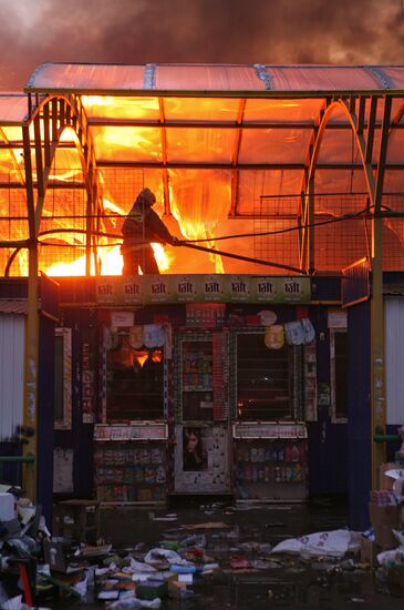 Пожар на Центральном рынке в Новосибирске