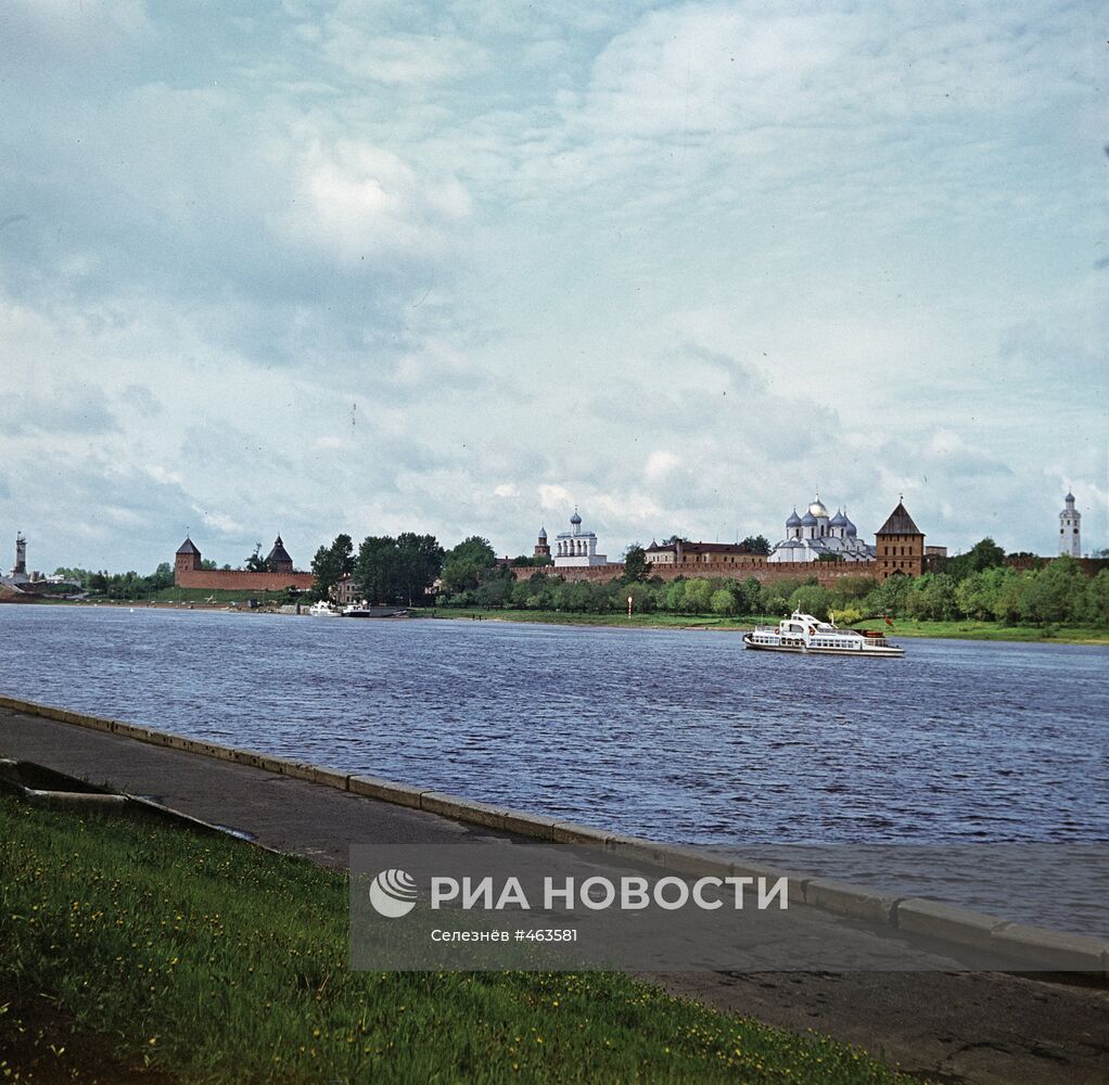 Вид на Новгородский Кремль