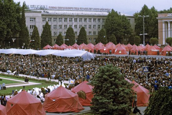 Митинг на площади Свободы