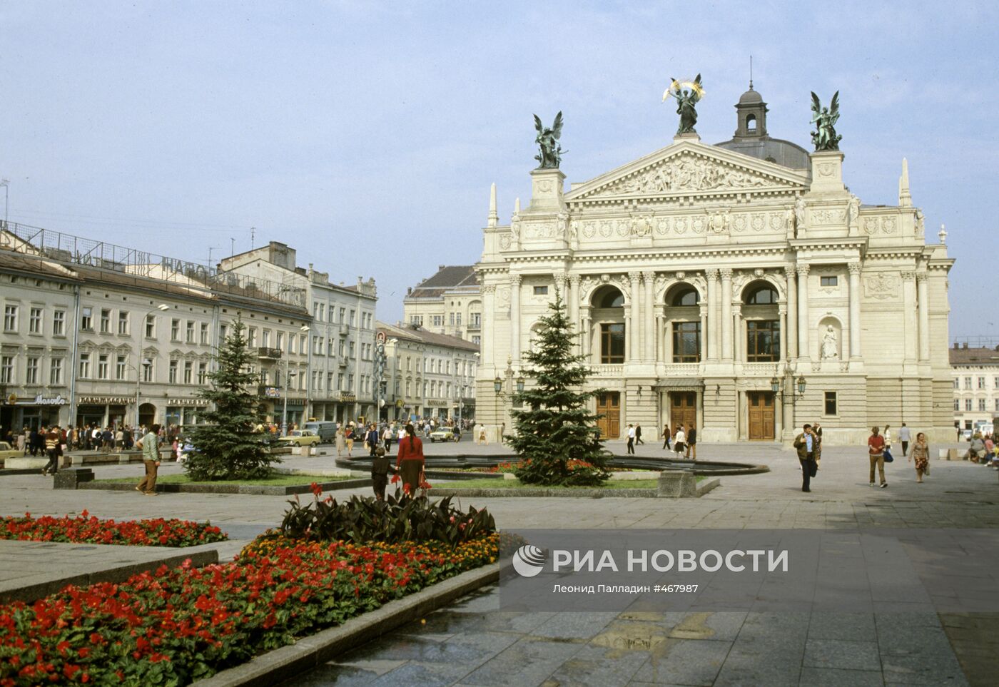 Здание оперного театра во Львове
