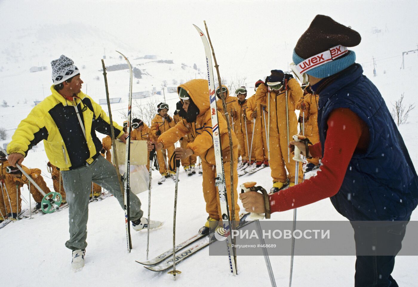 Тренировка юных горнолыжников