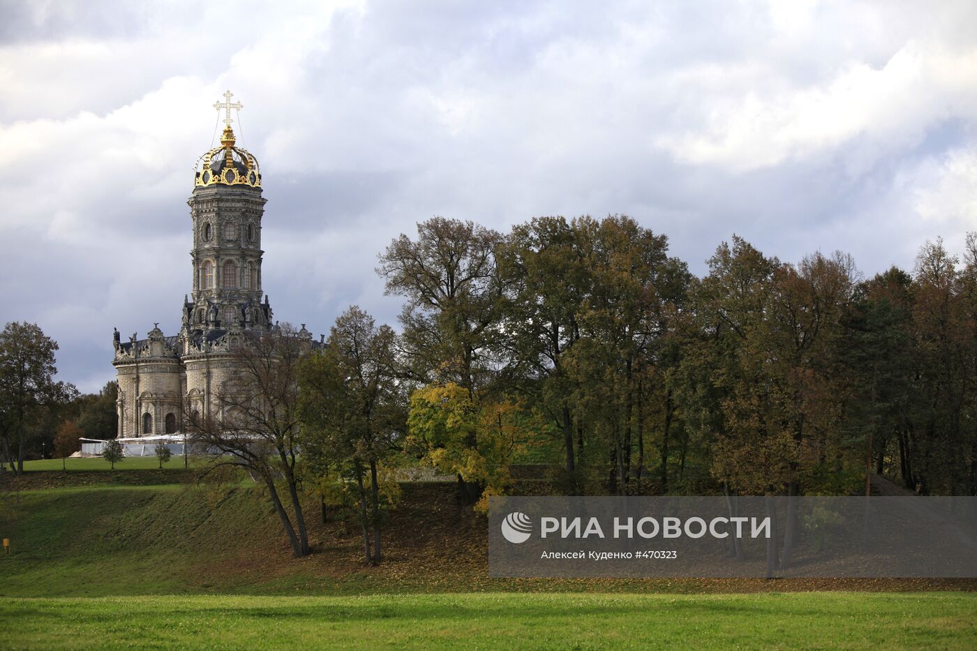 Храм Знамения Пресвятой Богородицы в Дубровицах