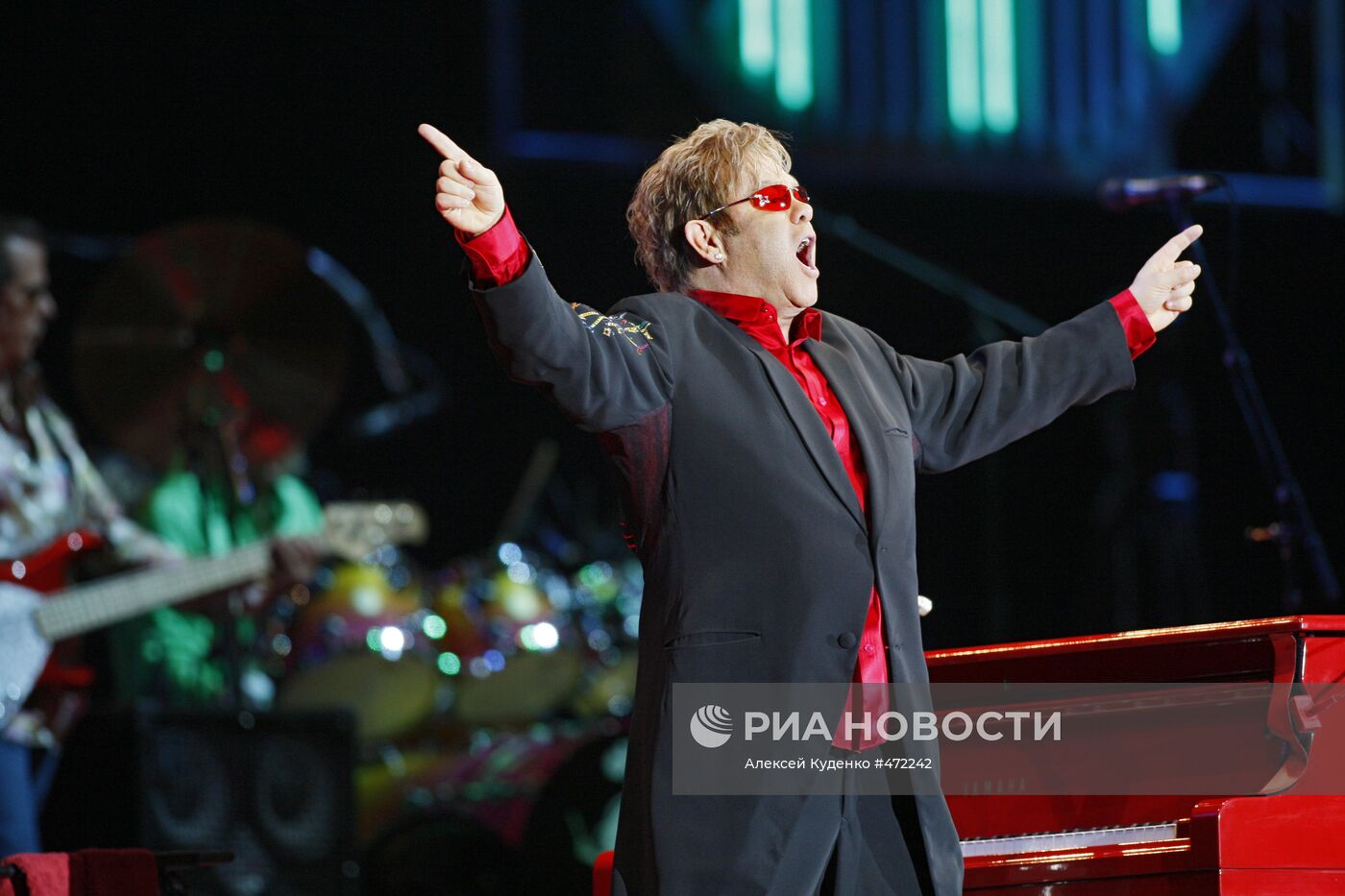 Концерт Элтона Джона в СК "Олимпийский" в Москве